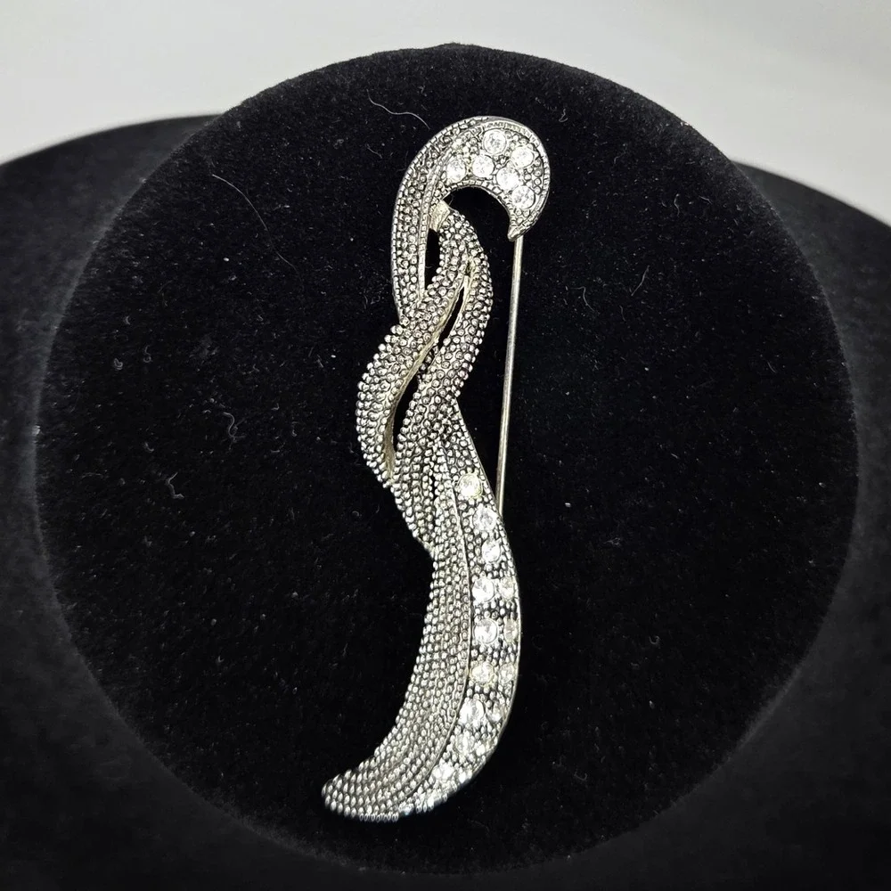 Elegant Silver Tone Ribbon Brooch Pin with Rhinestones Vintage Style